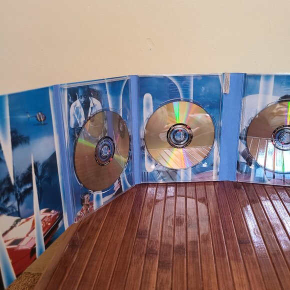 Magnum P.I.- Complete First Season DVD - Picture 4 of 5